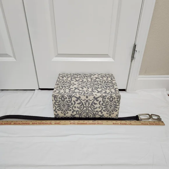 VINTAGE Dolce and Gabbana Brown Leather Belt with Silver Hardware (Ladie… - Picture 4 of 7